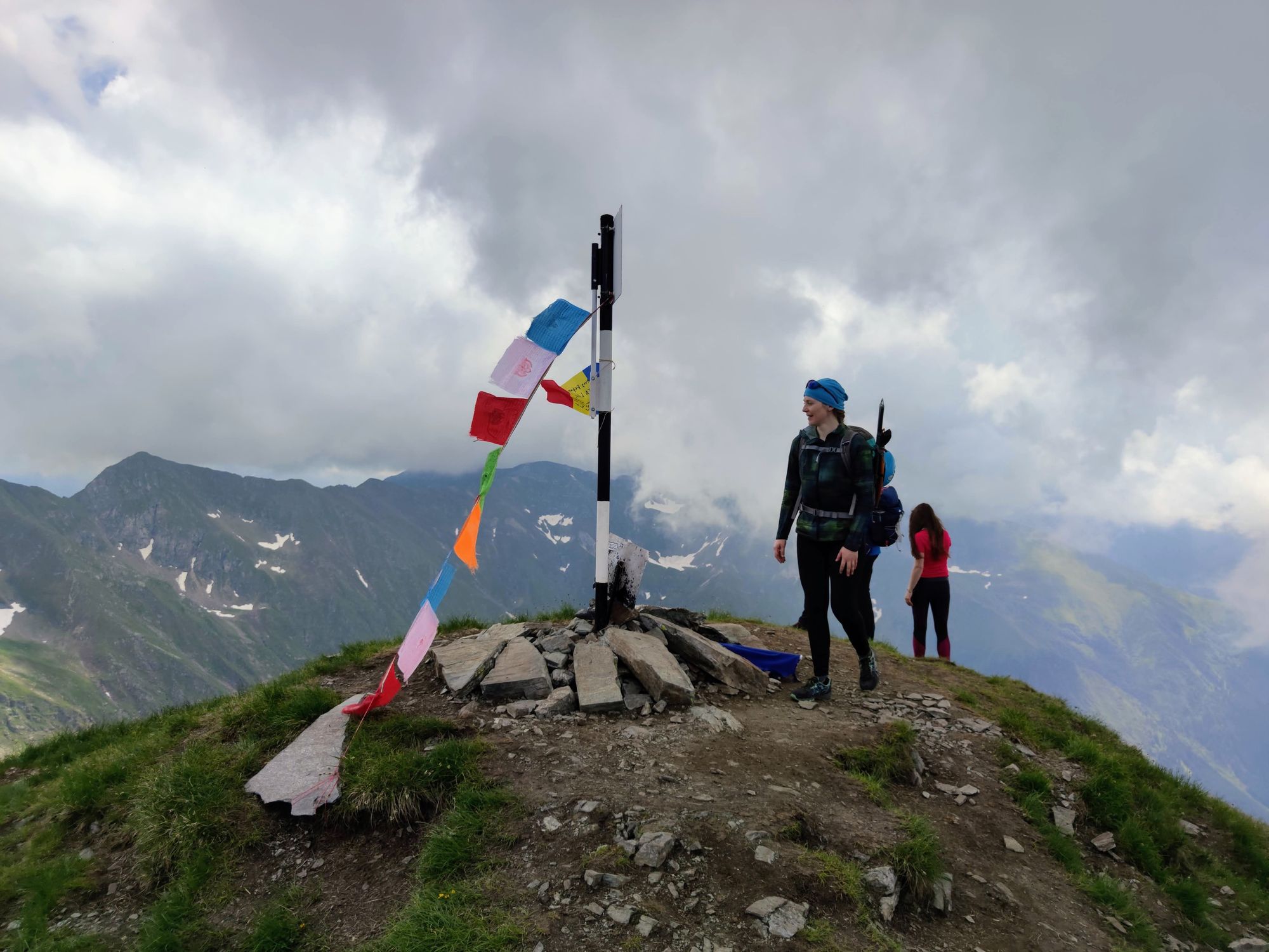 Circuit de o zi în Munții Făgăraș: Fereastra Zmeilor - Piciorul Caprei - Acul Revolver - Vf. Capra - Vf. Vânătoarea lui Buteanu - Lacul Capra