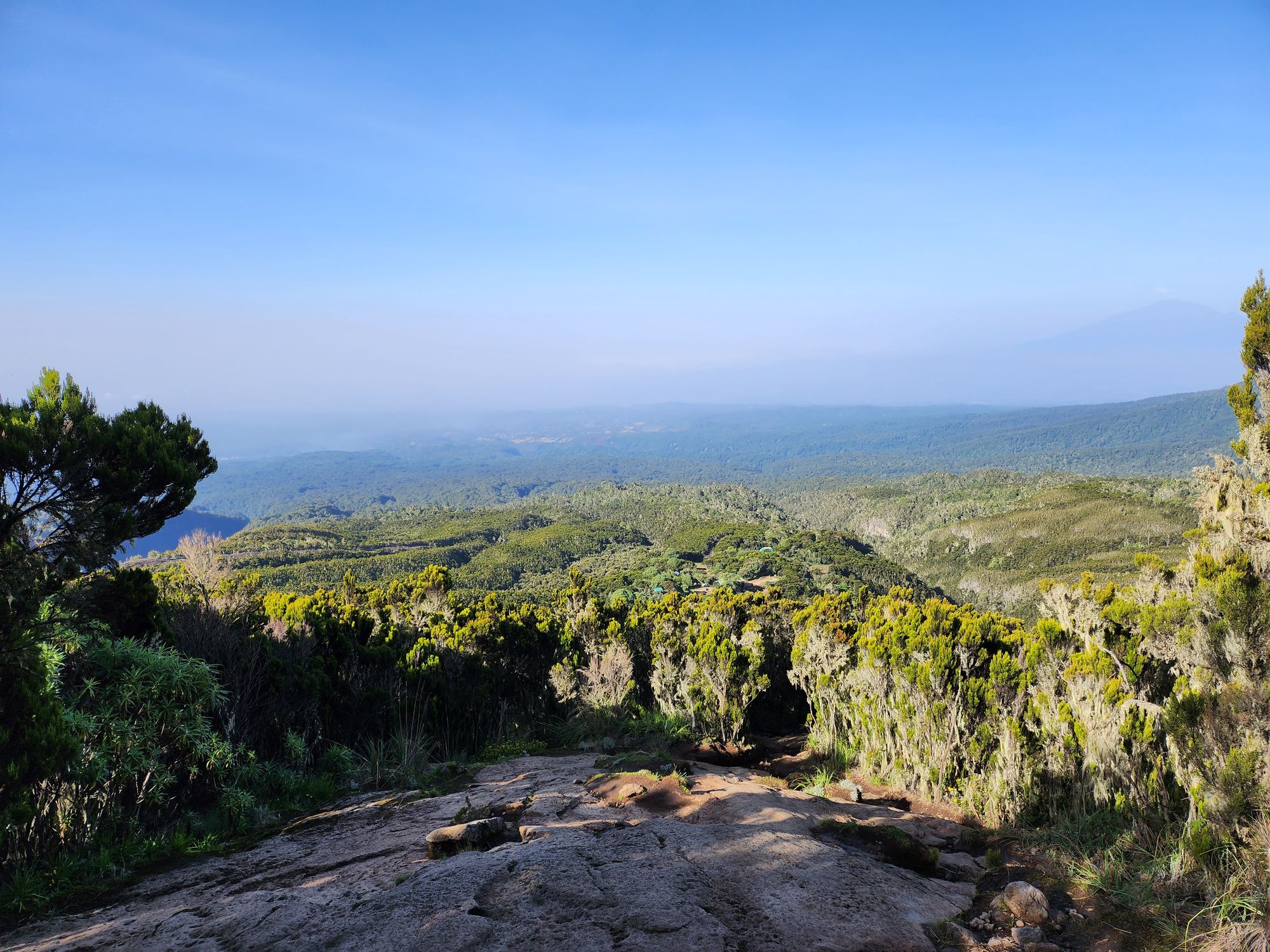 Plimbare pe Kilimanjaro. Vârful Uhuru (5895 m) - cel mai înalt din Tanzania