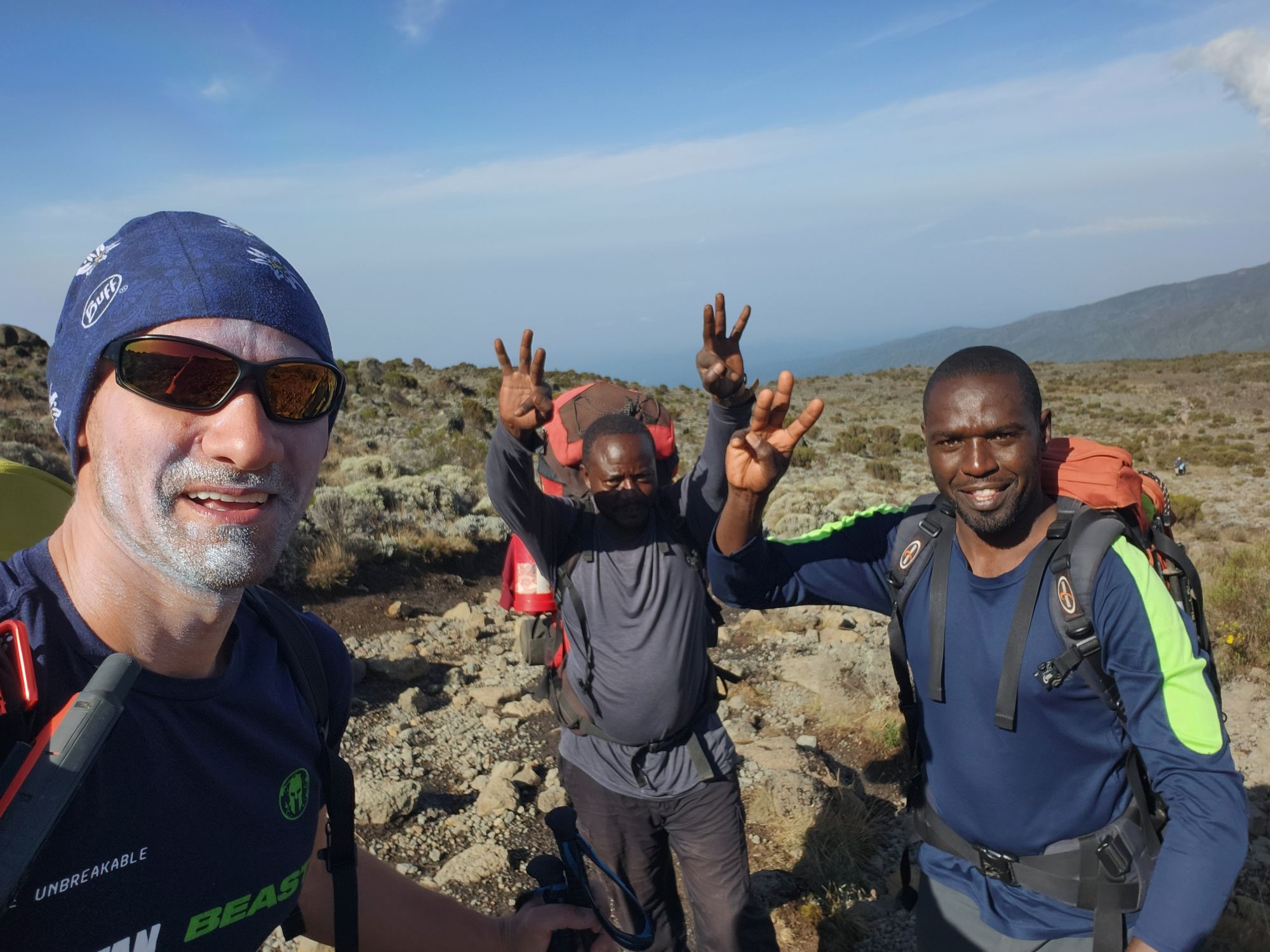 Plimbare pe Kilimanjaro. Vârful Uhuru (5895 m) - cel mai înalt din Tanzania