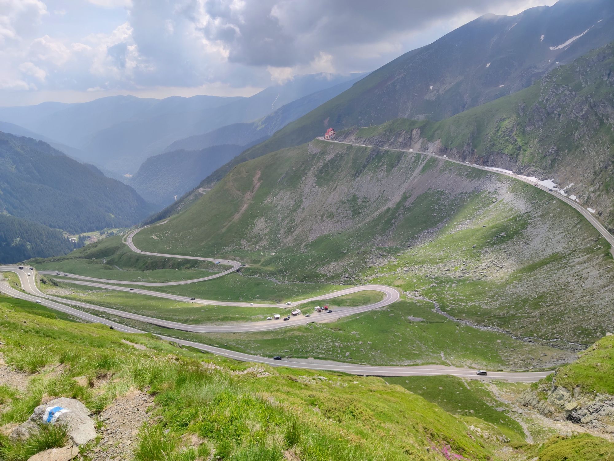 Circuit de o zi în Munții Făgăraș: Fereastra Zmeilor - Piciorul Caprei - Acul Revolver - Vf. Capra - Vf. Vânătoarea lui Buteanu - Lacul Capra