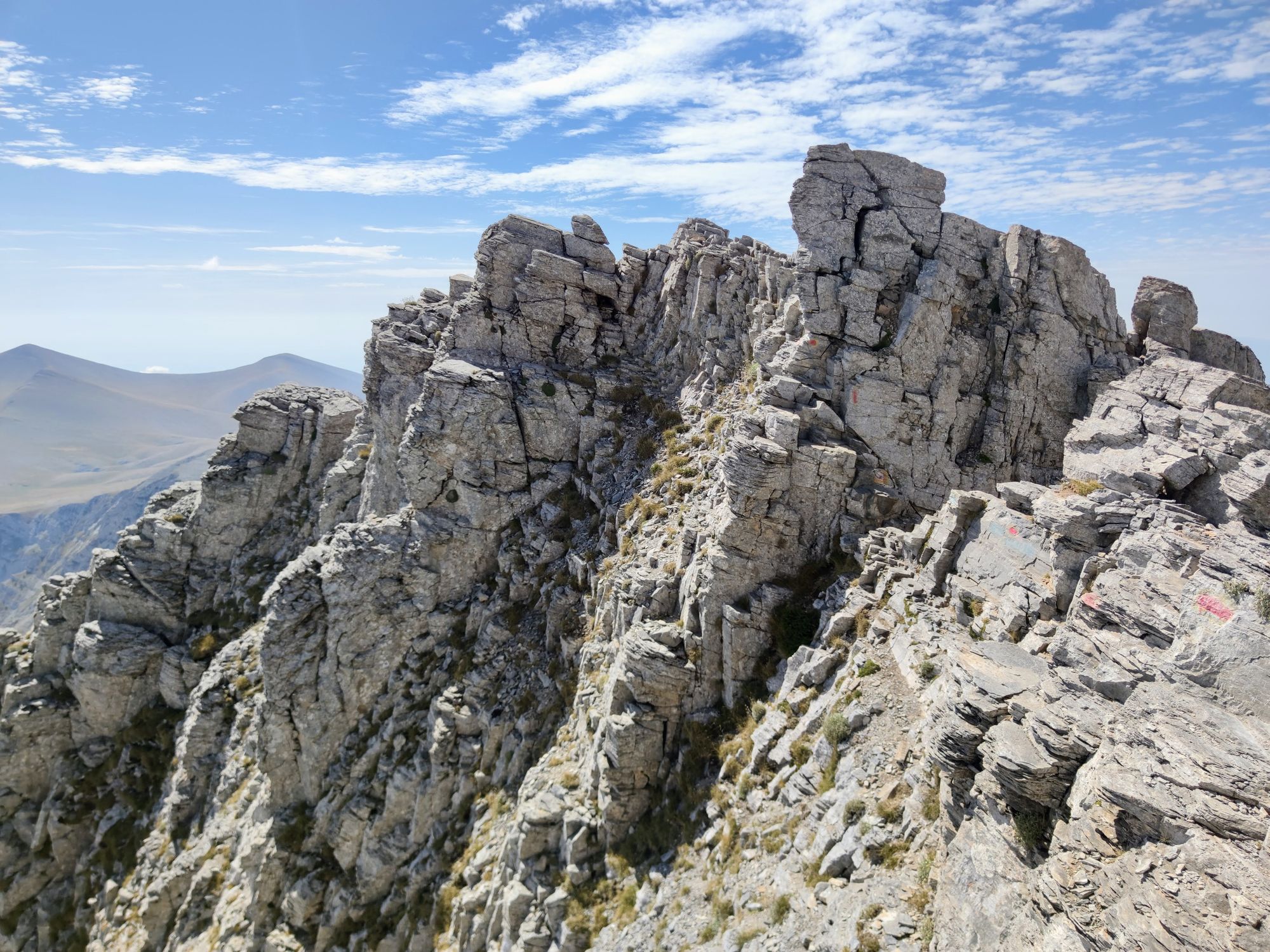 Traseu de o zi pe Muntele Olimp: Prionia - Refugiul A - Zonaria - Culoarul Louki - Mytikas - Skala - Skolio și înapoi