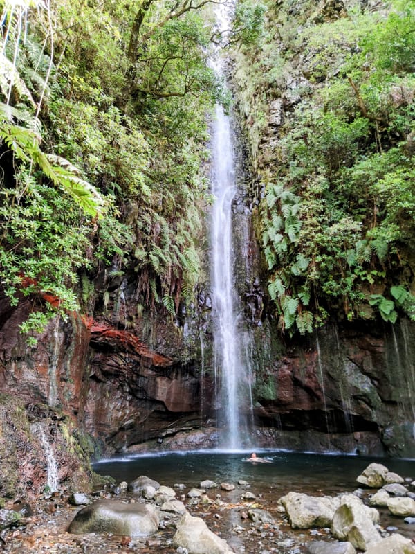 Madeira: Levada das 25 Fontes, Levada do Risco, Vereda da Lagoa do Vento, Levada do Alecrim